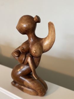 Wood sculpture Mother and Son .. Escultura En Madera De Madre E Hijo