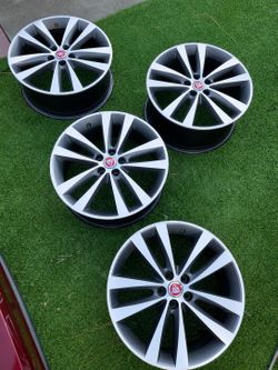 19” Rims 2017 Jaguar XE
