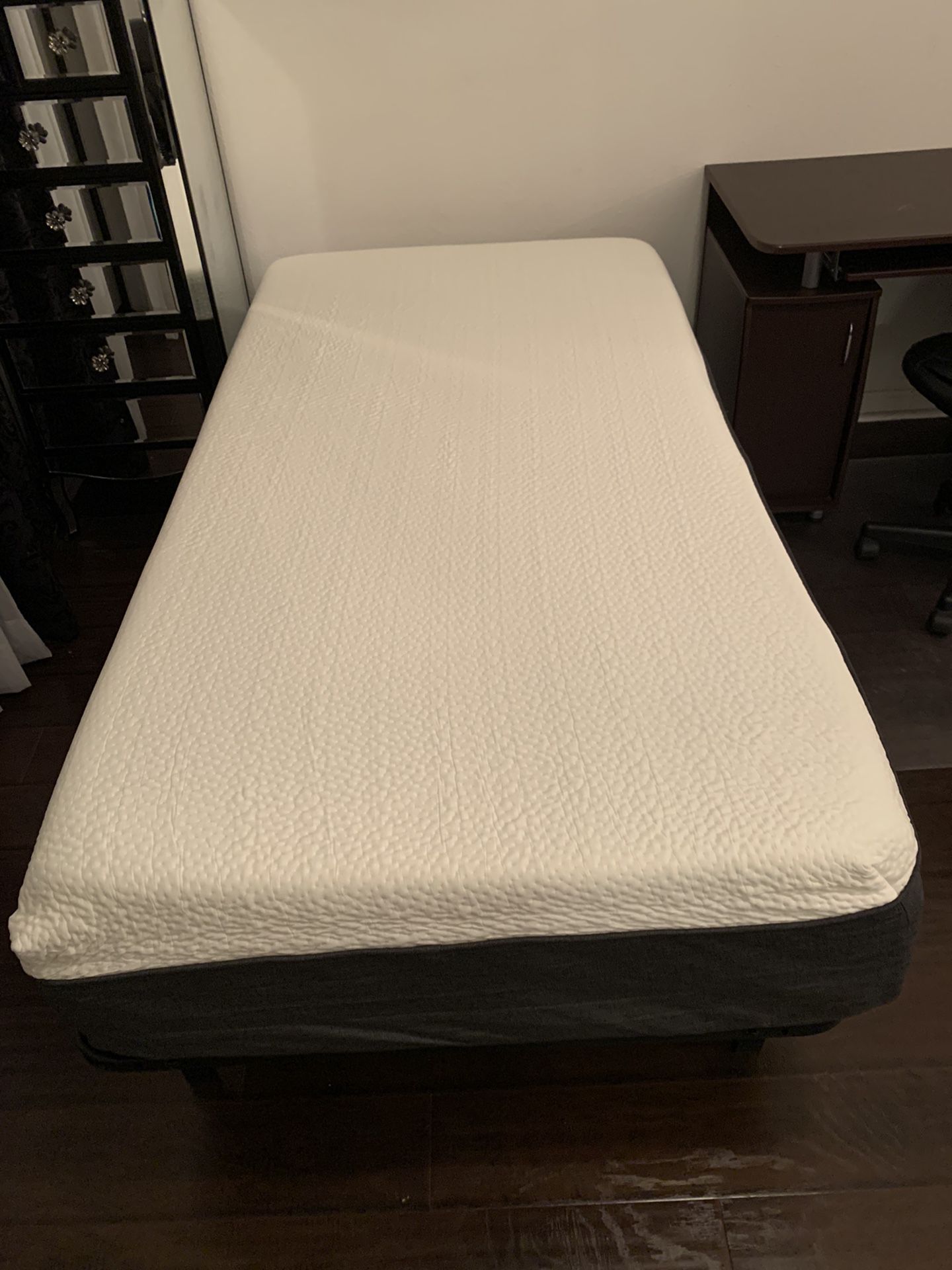3 Months New! Memory Foam Top Quality 