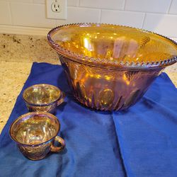 Carnival Glass Punchbowl With 12 Cups.