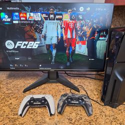 PS5 SLIM SE ENTREGA CON 2 MANDOS + BASE DE CARGA Y SUS CABLES