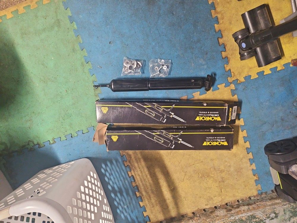 Shocks Front End Set Of 2