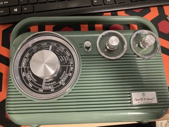 Retro Bluetooth Radio
