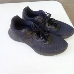 Nike Shoes Size 9? In Mens