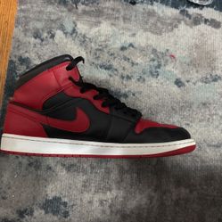 Jordan 1 Mid Banned