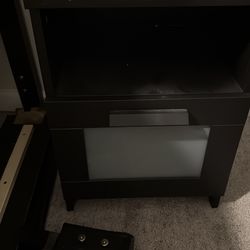 Pending!!!! 3/2/26  Small Nightatand