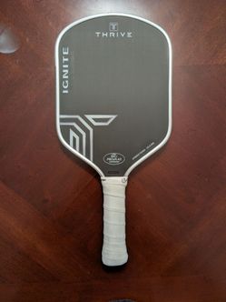 Thrive Ignite Hybrid Pickleball Paddle