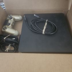PS4 SLIM 