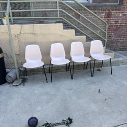 4 Set Mid Century Modern Chairs