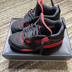 Red thunder jordan 4's