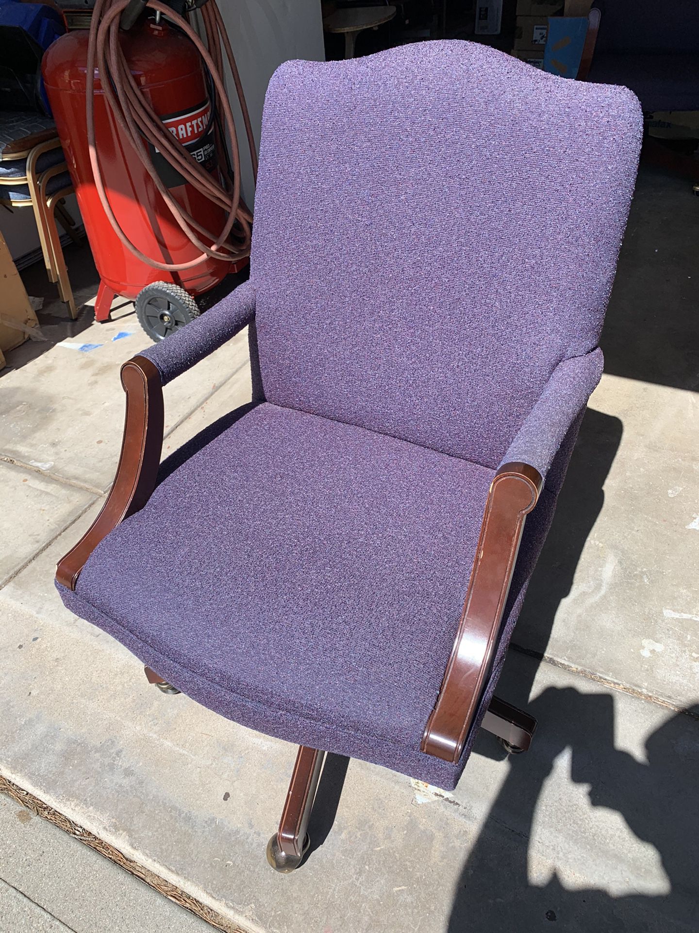 Beautiful Lavender Heavy Duty Rolling Office Chair