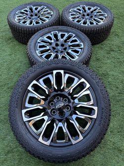 New all Chevy Silverado gmc Sierra ultimate edition wheels and tries