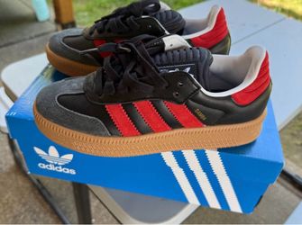Adidas Samba Sneakers Black Red  size 5.5 women’s