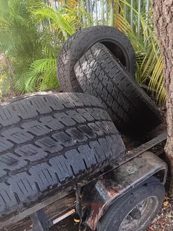 35.12x50r22 All 4 Tires 20$
