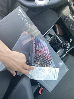 ROCCAT Vulcan 120 AIMO RGB MECHANICAL GAMING KEYBOARD
