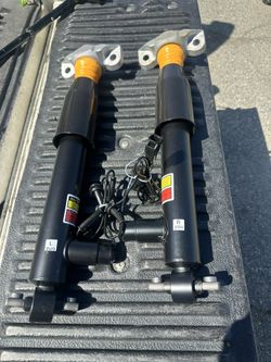 Rear Shock Absorbers Left & Right