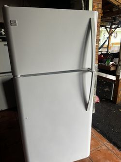 30” Kenmore Refrigerator