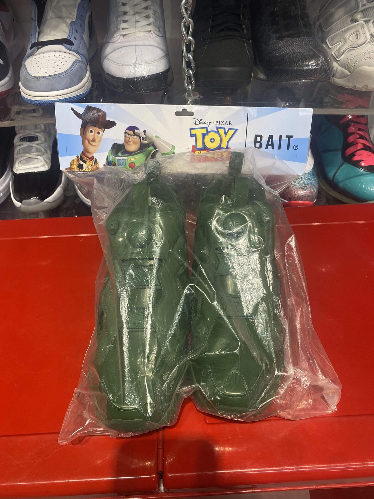 Reebok Instapump Fury Bait X Toy Story Army Soldier Disney