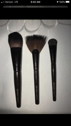 Laura Mercier brushes