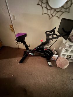 Peloton with women’s 9 shoes