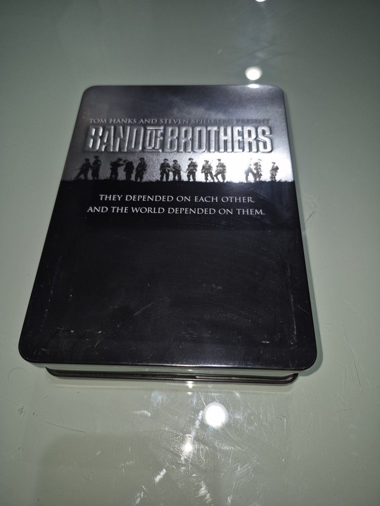 Band Of Brothers 6-disc DVD Set Collectors In Perfect Condition 