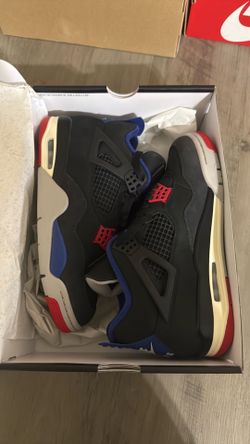 Retro Jordan 4 Rare Air white Lettering