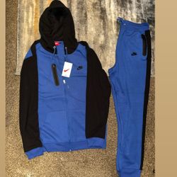 Royal Blue Men Nike Sweatsuits Size Medium N X-Large 