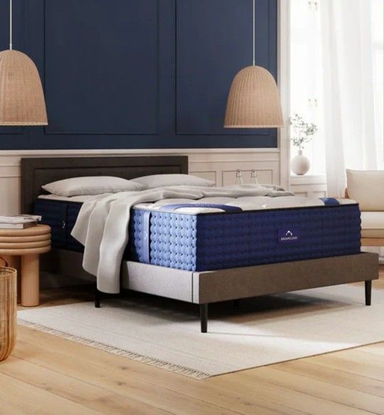 DreamCloud Memory Foam Mattress KING SIZE (Mattress Only)