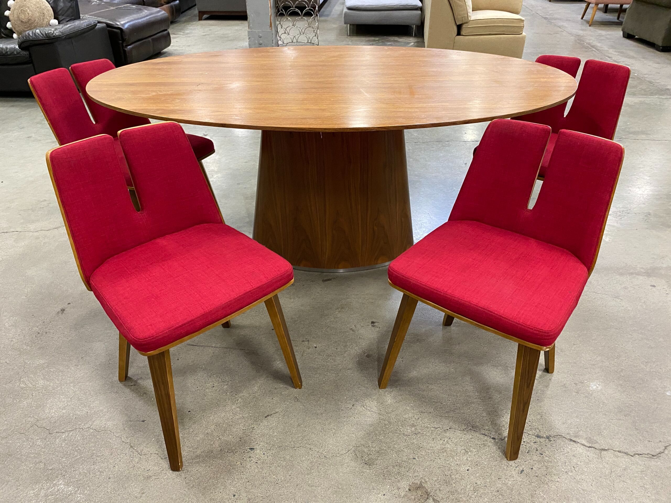 MOES HOME COLLECTION Otago Oval Walnut Dining Table with 4 Red Split Back Chairs
