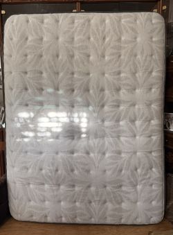 Sealy Posturepedic Summer Rose 12" Medium Mattress- Queen