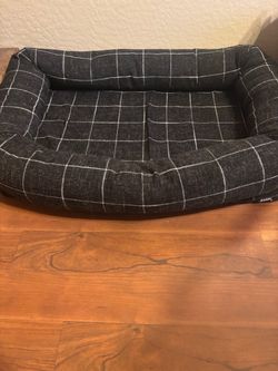 MAKE OFFER barkbox dog bed
