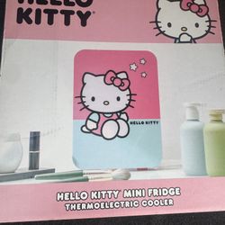 hello kitty mini fridge 