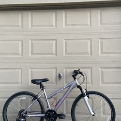 GT Aggressor Mountain Women’s Bike – 26” – 21-Speed – Small Frame – Aluminum Bicycle 