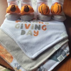 True Baby Booties and Bandana Bib Set (5pc)