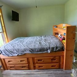 Solid Pine Wood Bed