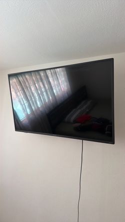 43” Sharp Roku TV WITH mount
