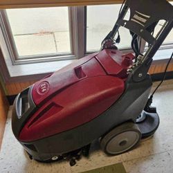 Carpet cleaner / Floor Scrubber / Cordless vac