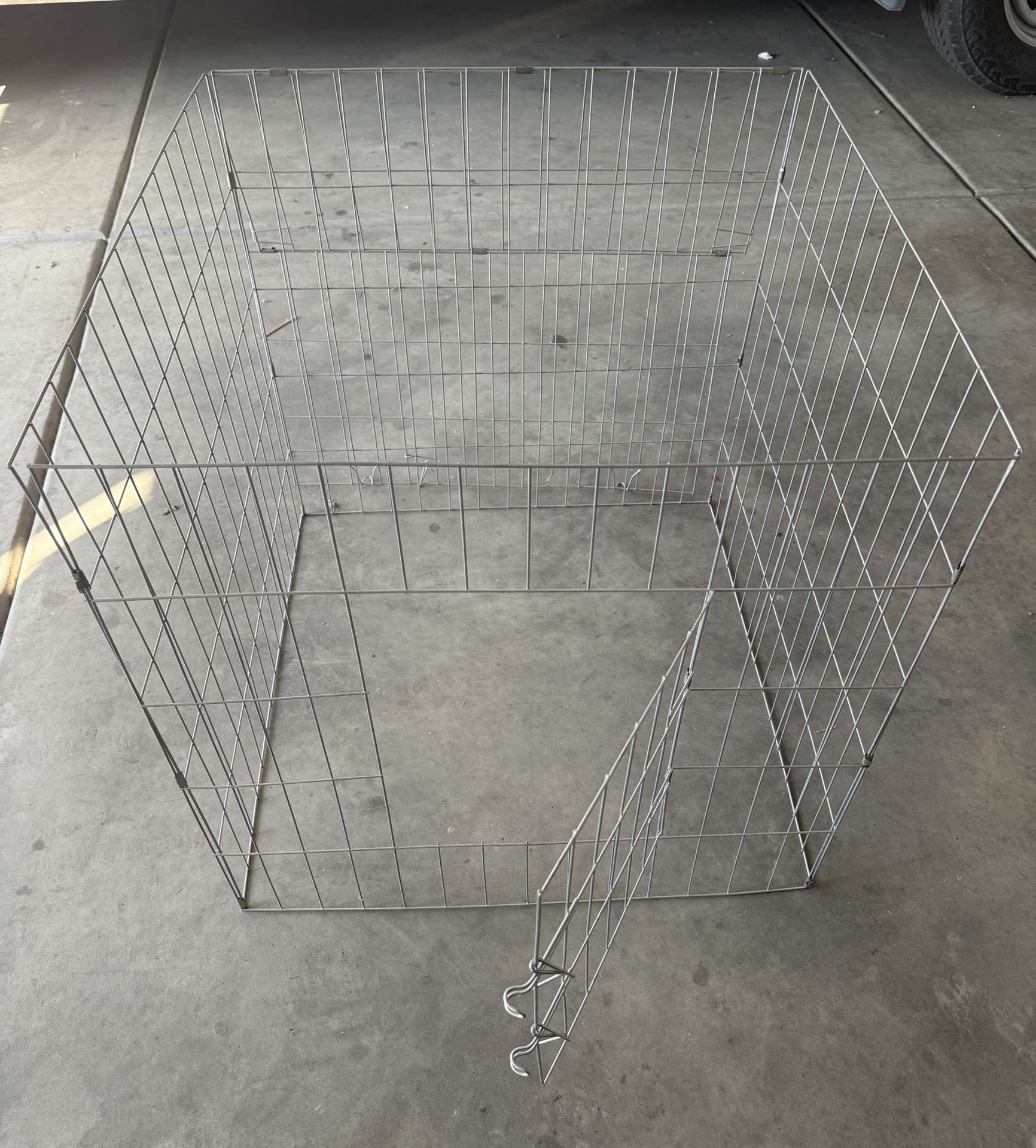 Pet Cage / Pin