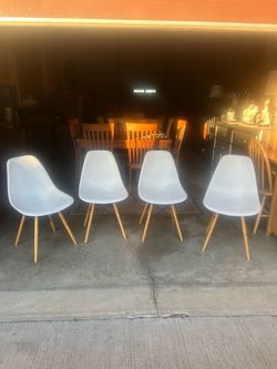 MCM looking dining chairs (4)