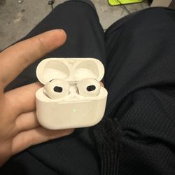 AirPod 4th Gen 
