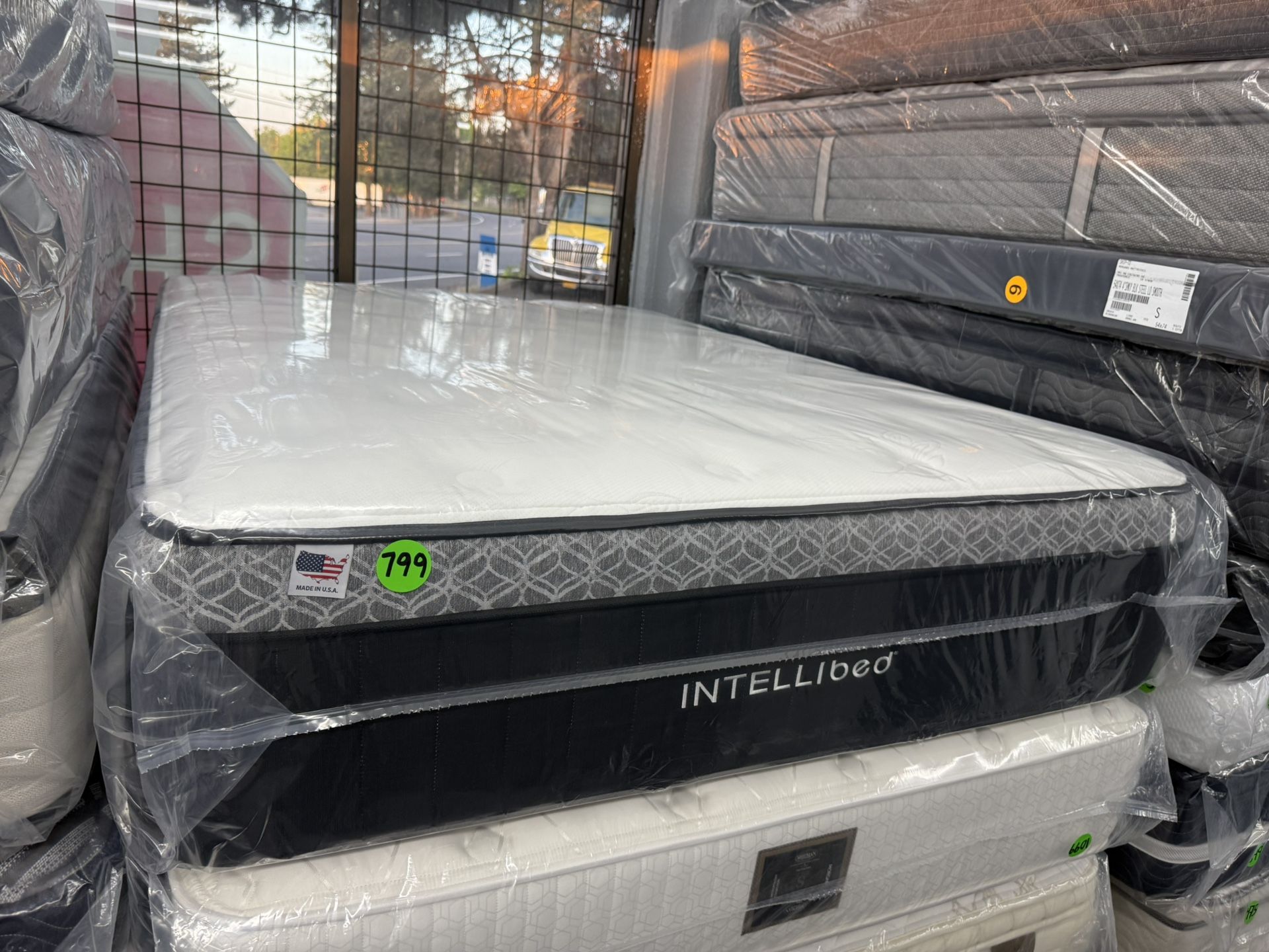 QUEEN SIZE INTELLIBED MATTRESS & BOX SPRING BED SET