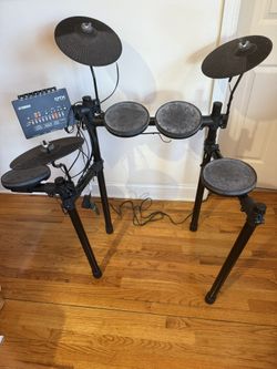 Reduced Yamaha DTX402K Electronic Drum Kit
