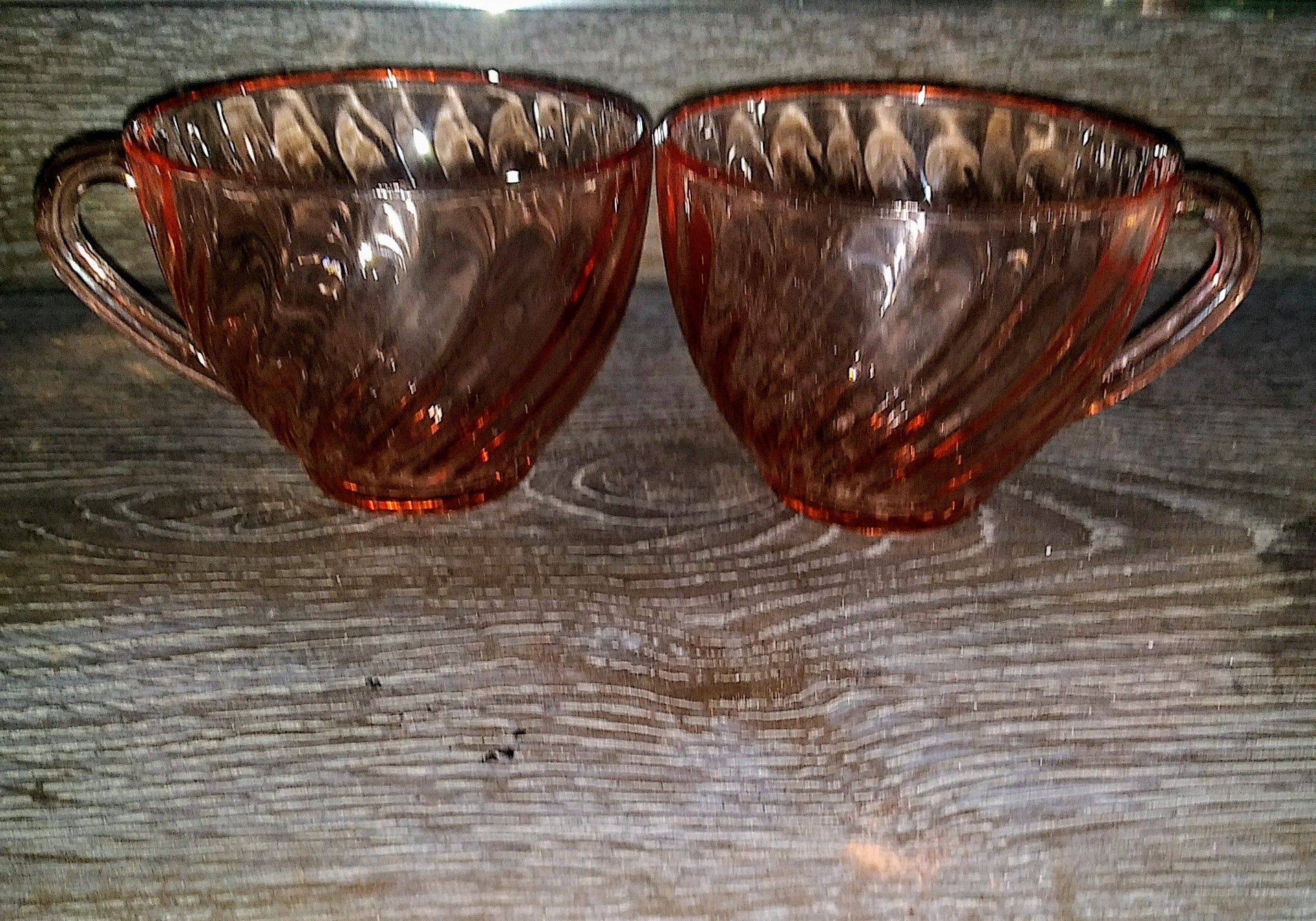 2 Vintage Arcoroc Rosaline Pink Spiral Glass Coffee/Tea Cups