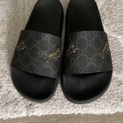 GUCCI Slide Tiger Sandal, Fits Women 7.5, Great Condition 