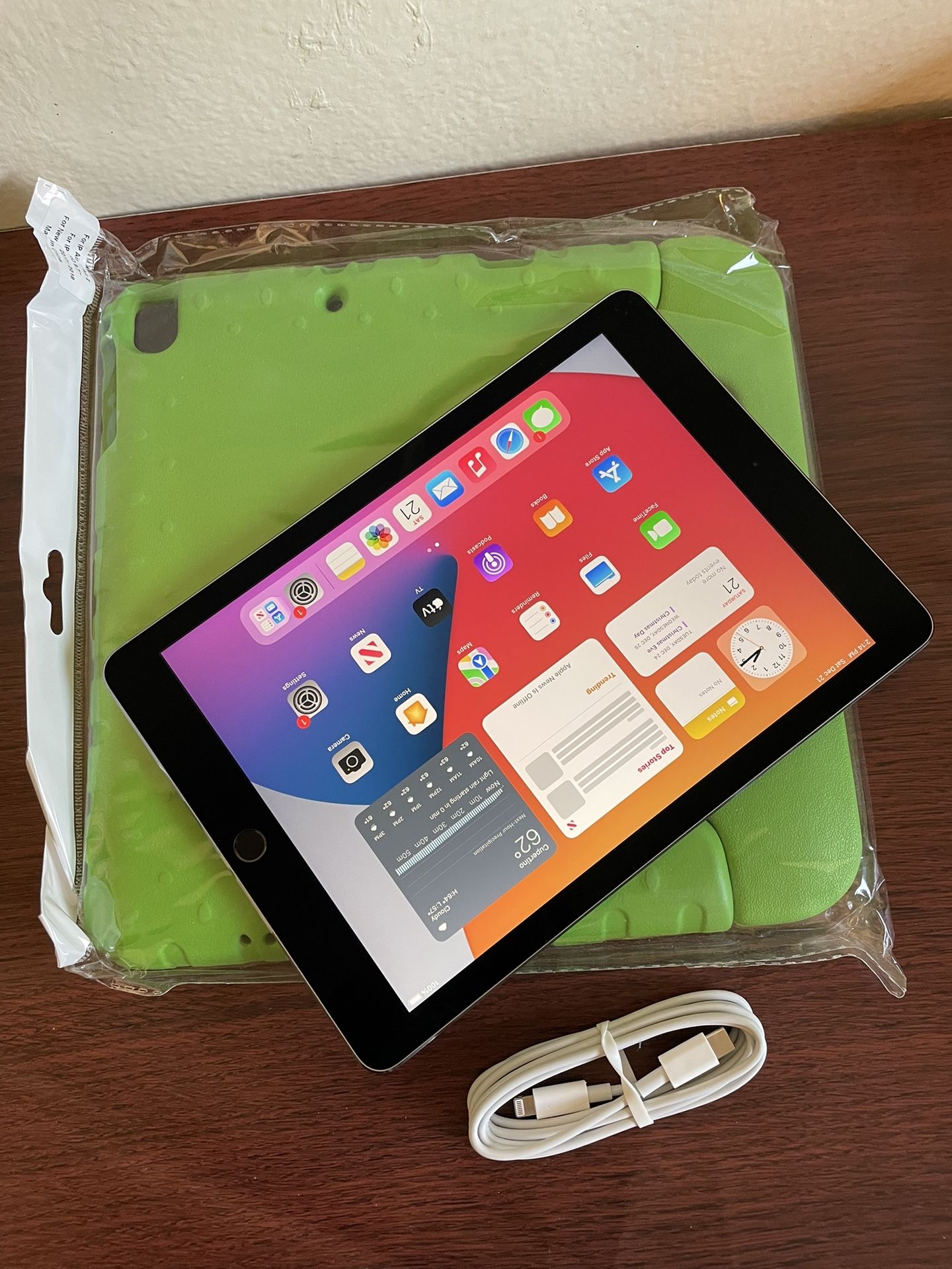 Apple iPad Air 2 64GB with Kids Case And Cable