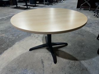 OFFICE/HOME TABLE ROUND TABLE