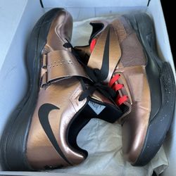 Kd 4 Christmas Sz 8.5 