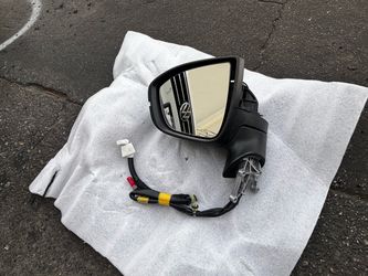 Nissan Pathfinder mirror