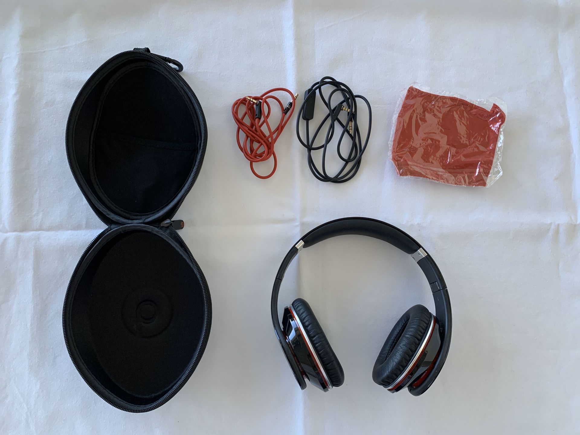 Monster beats by Dre with noise cancelling