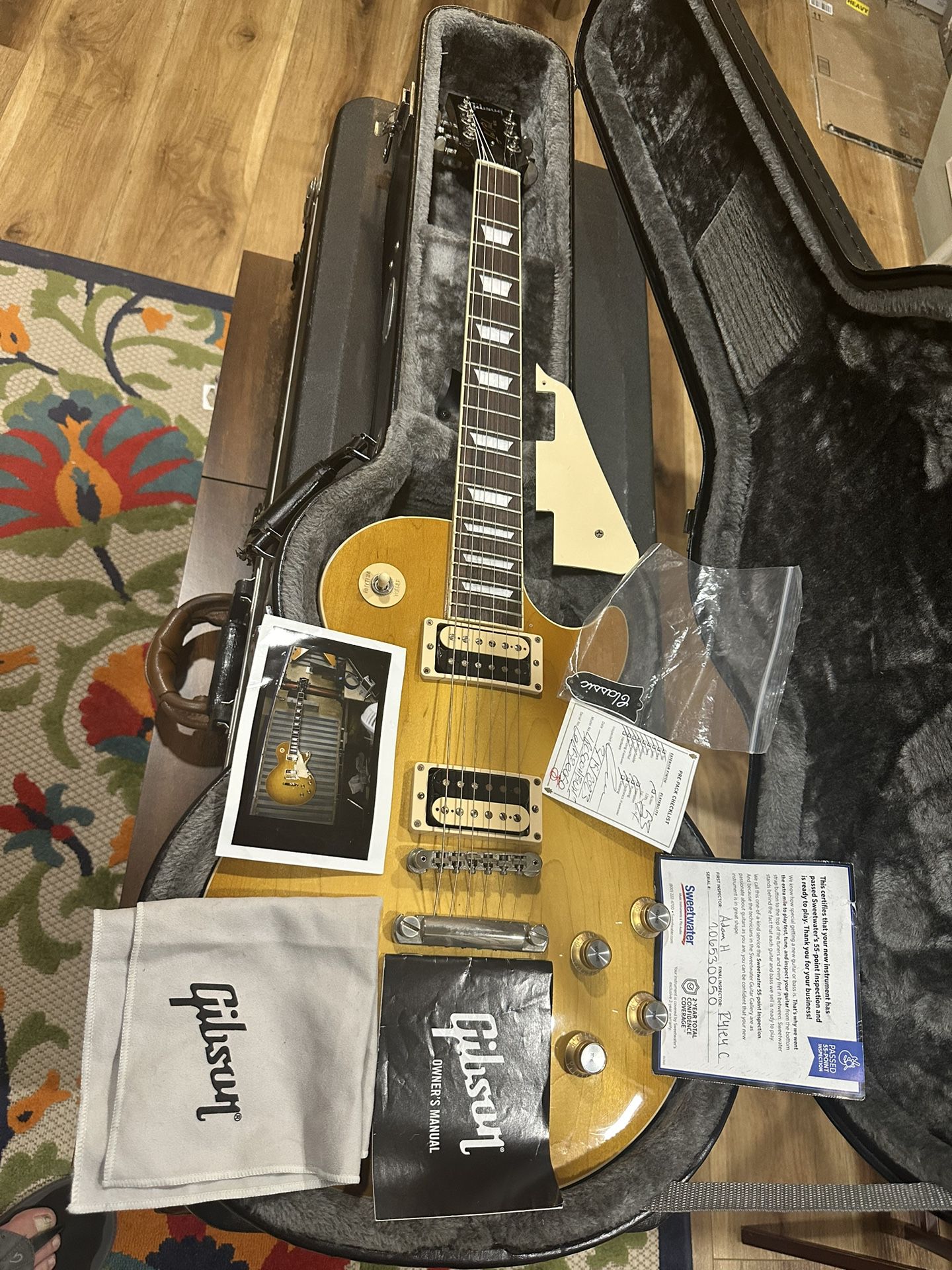2023 Gibson Les Paul Classic Honeyburst